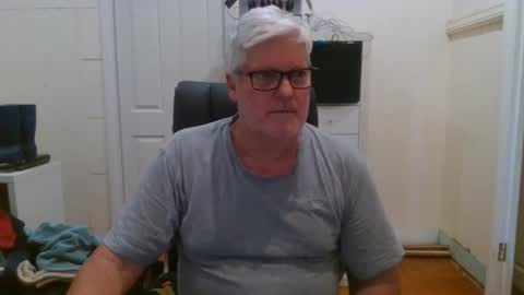 Snapshot of viper654321 chatting on December 31, 7:10 am viper654321 online show from December 31, 7:10 am