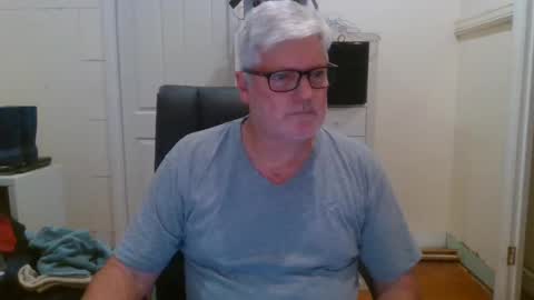 Snapshot of viper654321 chatting on January 1, 5:11 am viper654321 online show from January 1, 5:11 am