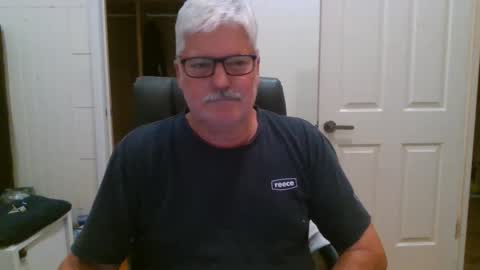 Snapshot of viper654321 chatting on September 17, 7:43 am viper654321 online show from September 17, 7:43 am