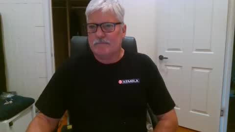 Snapshot of viper654321 chatting on October 4, 7:28 am viper654321 online show from October 4, 7:28 am