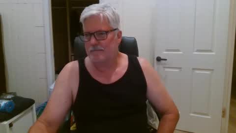 Snapshot of viper654321 chatting on October 9, 7:50 am viper654321 online show from October 9, 7:50 am