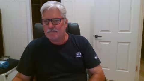 Snapshot of viper654321 chatting on October 15, 8:03 am viper654321 online show from October 15, 8:03 am