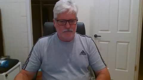 Snapshot of viper654321 chatting on October 18, 7:42 am viper654321 online show from October 18, 7:42 am