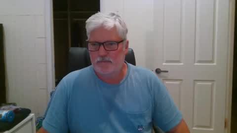 Snapshot of viper654321 chatting on November 6, 8:04 am viper654321 online show from November 6, 8:04 am