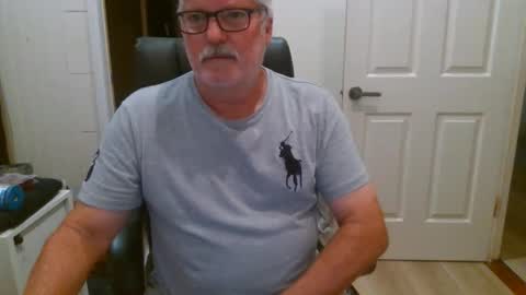 Snapshot of viper654321 chatting on November 15, 12:41 am viper654321 online show from November 15, 12:41 am