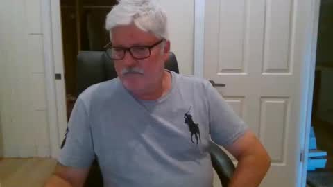 viper654321 online show from March 2, 7:15 am