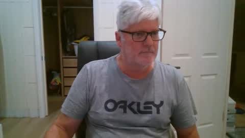 viper654321 online show from April 26, 7:50 am