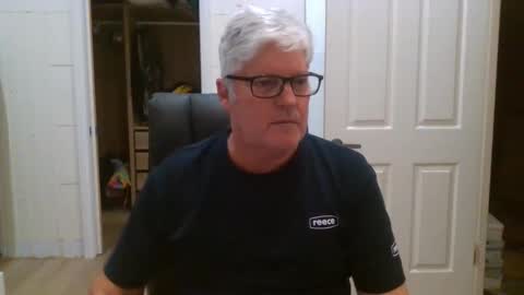 Snapshot of viper654321 chatting on April 28, 7:24 am viper654321 online show from April 28, 7:24 am