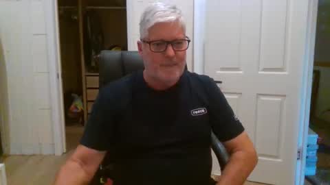 Snapshot of viper654321 chatting on May 6, 6:41 am viper654321 online show from May 6, 6:41 am