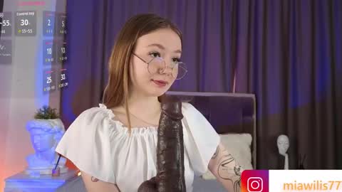 Snapshot of virg1nity_killer chatting on September 27, 9:58 am Mia  dont forget to thumbs up me online show from September 27, 9:58 am