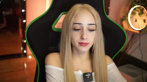 Snapshot of virtualexis chatting on November 26, 6:09 pm virtualexis online show from November 26, 6:09 pm