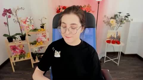 Snapshot of virtualvoyant chatting on January 6, 7:01 am your love online show from January 6, 7:01 am