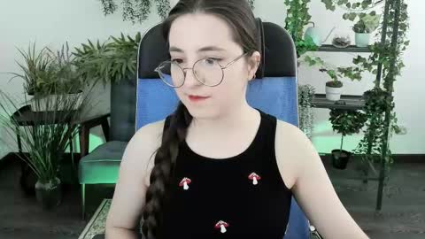 Snapshot of virtualvoyant chatting on January 14, 6:41 am your love online show from January 14, 6:41 am