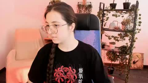 Snapshot of virtualvoyant chatting on February 17, 6:43 am your love online show from February 17, 6:43 am