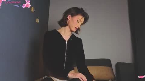 vitahoins online show from September 18, 8:00 pm