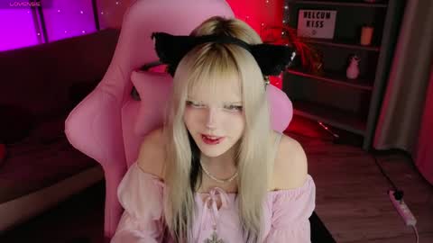 Vita online show from March 31, 3:01 pm