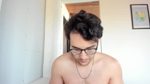 Vito Ferrer online show from February 14, 12:02 pm