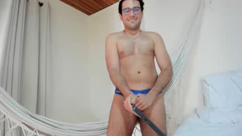 Vito Ferrer online show from February 18, 4:03 pm