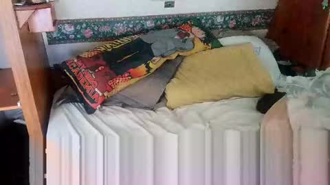 vivalasdemigorgon online show from October 9, 1:20 pm