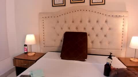 VIVIANA DOMINGUEZ online show from March 25, 6:03 pm