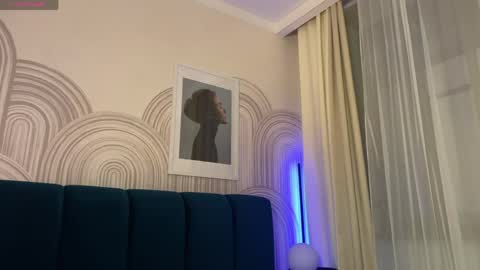 Vivian Evans online show from March 30, 12:55 am