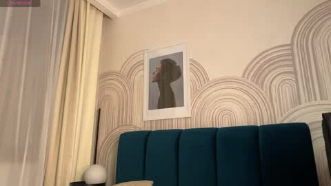 Vivian Evans online show from April 3, 12:52 am