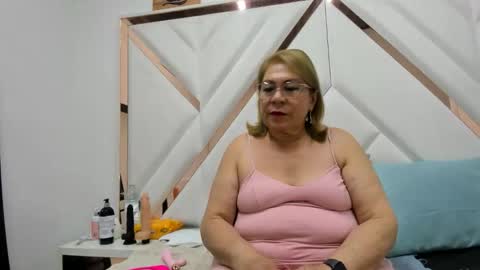 ViviannaJhonson online show from February 16, 8:05 pm