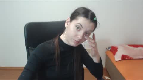 Snapshot of vivianngray chatting on December 8, 5:11 pm Vivian Gray online show from December 8, 5:11 pm