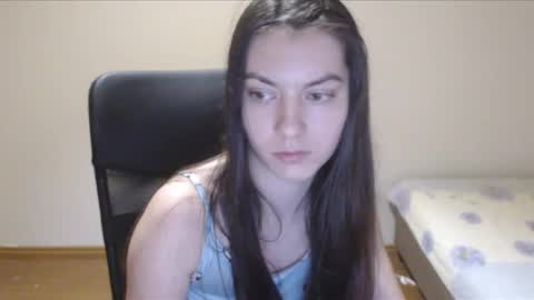 Snapshot of vivianngray chatting on December 25, 11:53 pm Vivian Gray online show from December 25, 11:53 pm