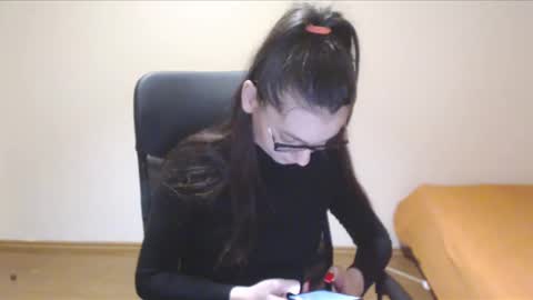 Snapshot of vivianngray chatting on February 6, 4:58 pm Vivian Gray online show from February 6, 4:58 pm