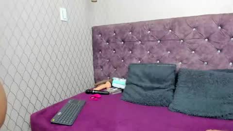 VivianRose online show from March 6, 3:13 am