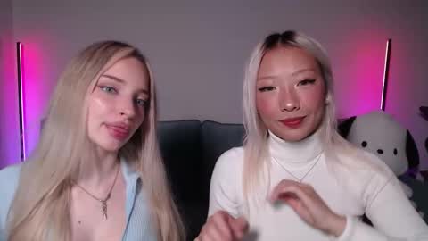 vivianwinters online show from December 2, 9:21 pm