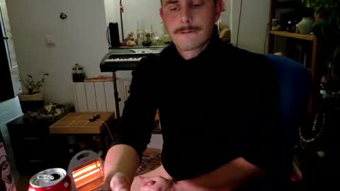 Snapshot of vivid_ether chatting on December 4, 7:22 pm Viv online show from December 4, 7:22 pm