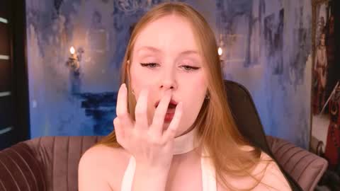 Snapshot of vivienleeigh chatting on November 12, 1:11 pm Vivien online show from November 12, 1:11 pm