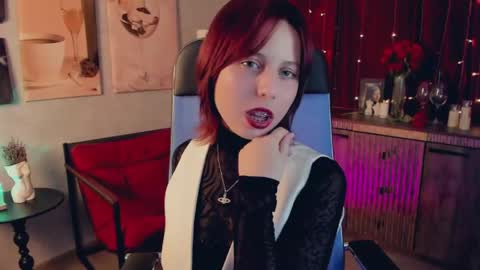 Vivienne  online show from May 12, 12:57 pm