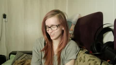 viviennesumner online show from March 9, 4:00 pm