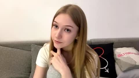 Kristy online show from April 19, 3:22 pm