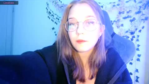 Snapshot of vivivivikkie chatting on October 1, 9:32 pm vivivivikkie online show from October 1, 9:32 pm