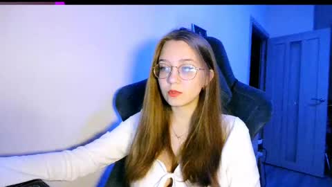 Snapshot of vivivivikkie chatting on May 29, 9:57 pm vivivivikkie online show from May 29, 9:57 pm