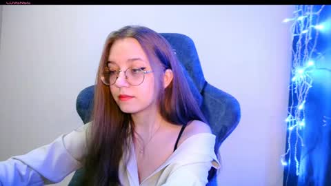 Snapshot of vivivivikkie chatting on June 9, 9:26 pm vivivivikkie online show from June 9, 9:26 pm