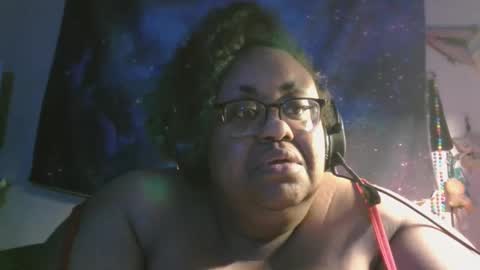 vivvimarionette online show from March 6, 1:35 am