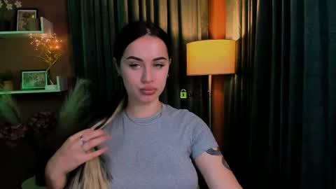 Snapshot of vivy_star chatting on May 21, 6:59 pm vivy_star online show from May 21, 6:59 pm