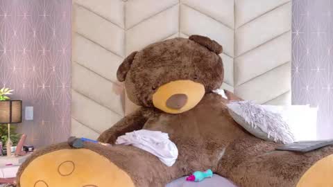 Snapshot of vixen_flutter chatting on May 16, 12:04 pm Vixen online show from May 16, 12:04 pm