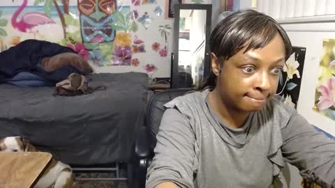 Snapshot of vixenfyre chatting on January 1, 9:39 am Vixen Fyre online show from January 1, 9:39 am