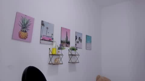 Snapshot of vixenlust17 chatting on February 10, 2:59 am vixenlust17 online show from February 10, 2:59 am