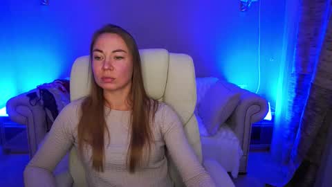 Snapshot of vixenmuse chatting on November 4, 9:03 pm Ur Lady online show from November 4, 9:03 pm