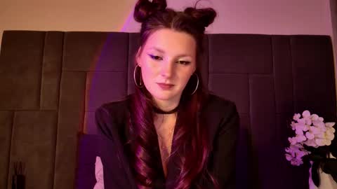 Snapshot of vixksaria chatting on January 12, 4:34 pm Vixsaria online show from January 12, 4:34 pm