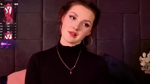 Snapshot of vixksaria chatting on February 24, 4:49 pm Vixsaria online show from February 24, 4:49 pm