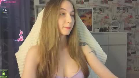 Snapshot of vlad1zy chatting on November 5, 5:13 pm Vlada online show from November 5, 5:13 pm