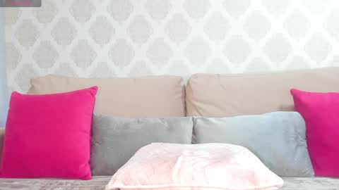 Snapshot of vladax555 chatting on December 9, 3:50 am VLADAX555 online show from December 9, 3:50 am